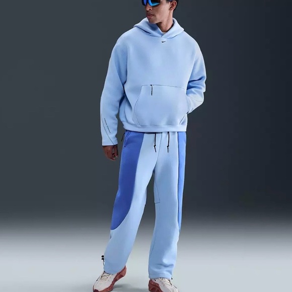 Nike Men's Tech Fleece Oversized Hoodie - Picture 2 of 13